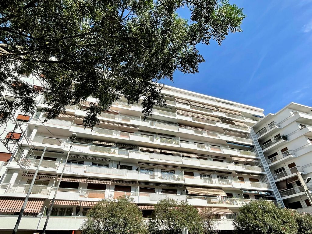 Achat appartement à vendre 3 pièces 65 m² - Toulon