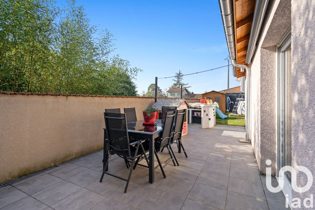 Achat maison à vendre 3 chambres 102 m² - Saint-Maurice-de-Gourdans