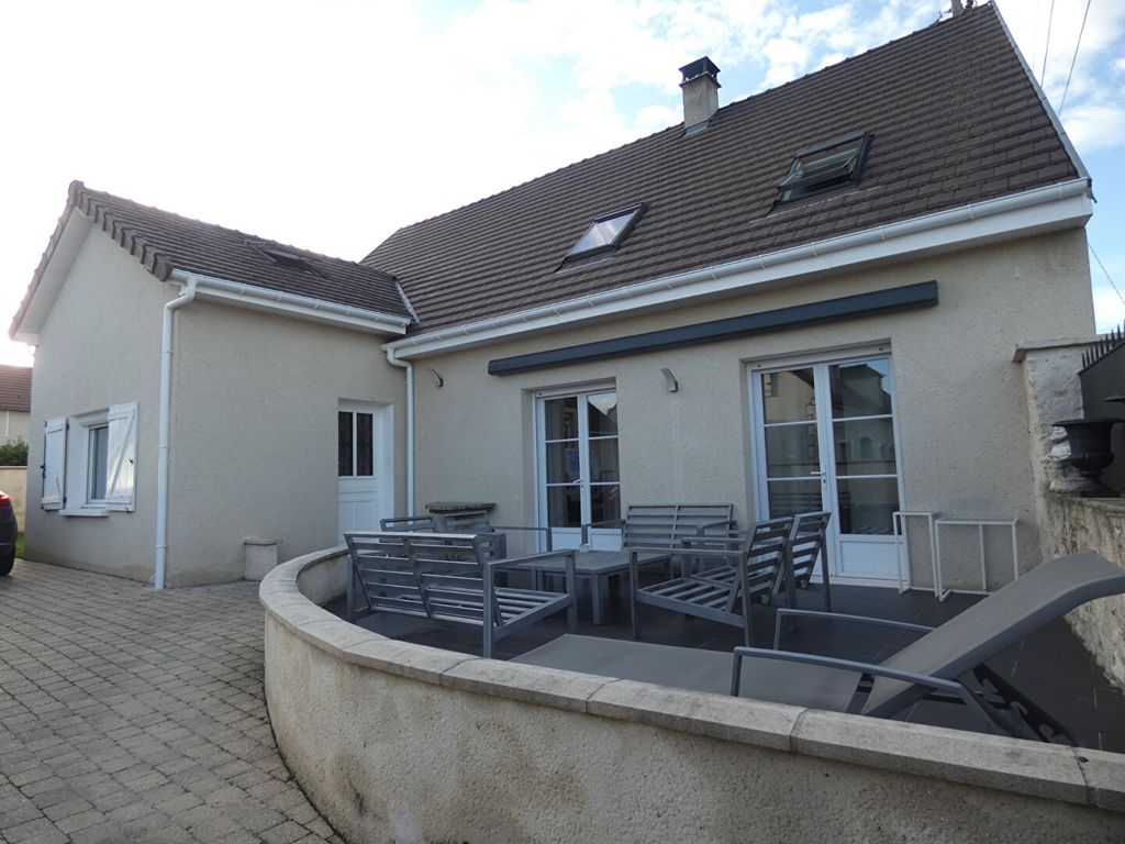 Achat maison à vendre 4 chambres 148 m² - Crépy-en-Valois