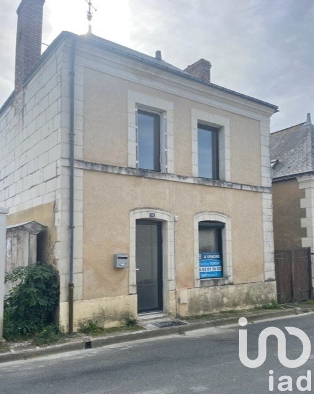 Achat maison à vendre 2 chambres 100 m² - Noyant-Villages