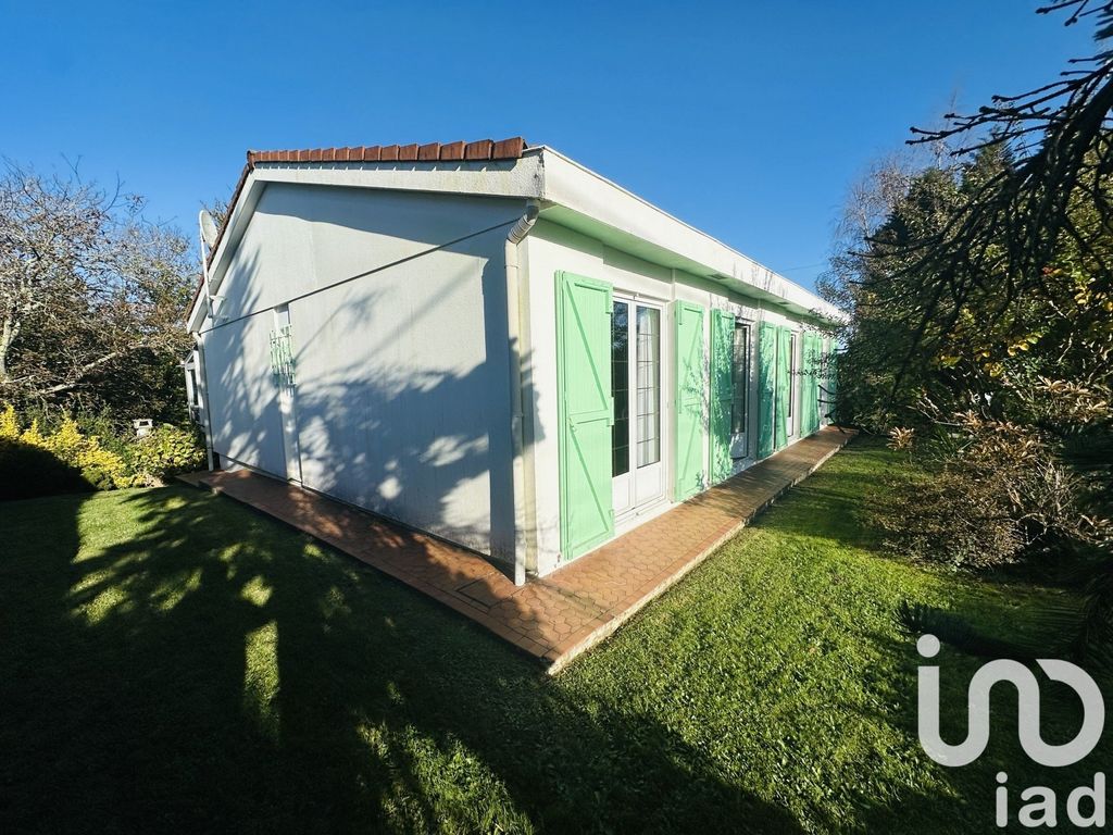 Achat maison à vendre 4 chambres 103 m² - Serres-Sainte-Marie