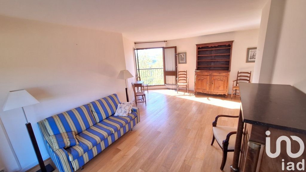 Achat appartement à vendre 4 pièces 78 m² - Le Chesnay