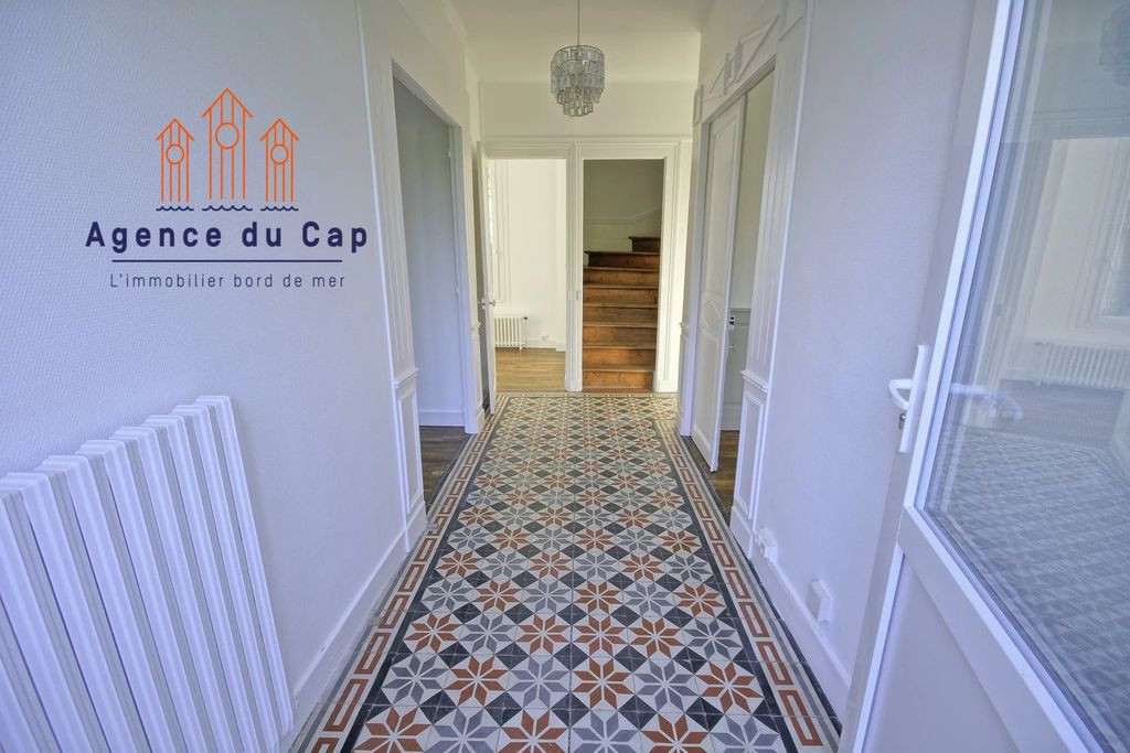 Achat maison à vendre 4 chambres 112 m² - Bernières-sur-Mer