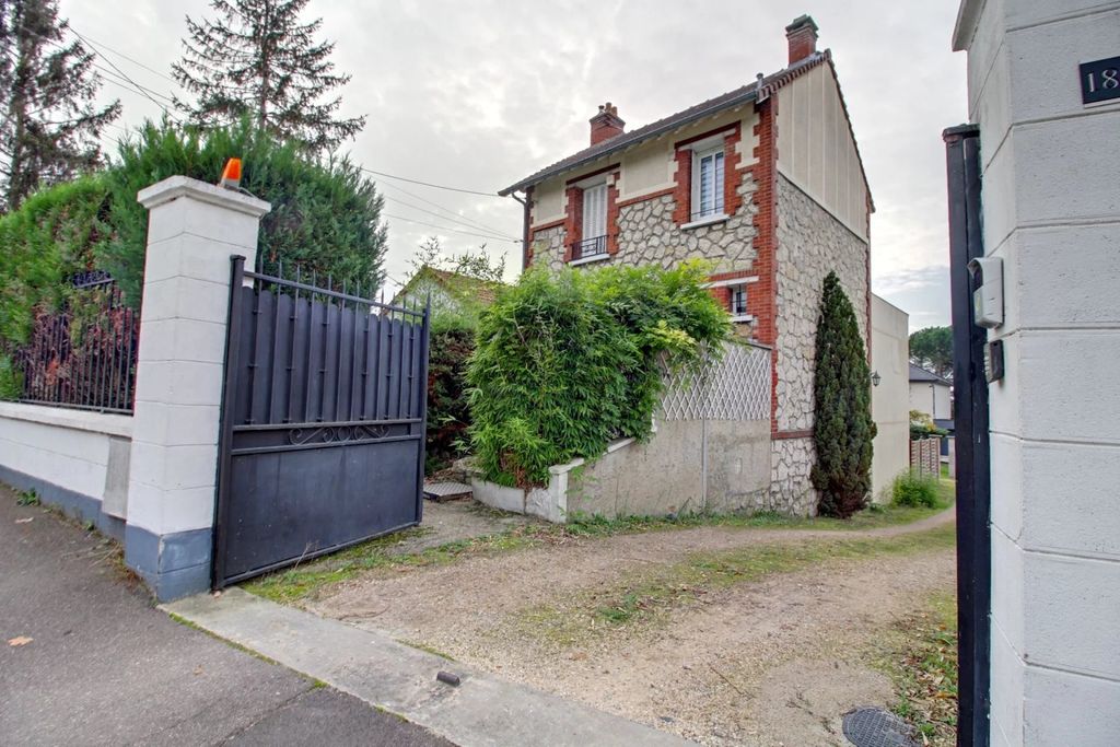 Achat maison à vendre 2 chambres 90 m² - Les Mureaux