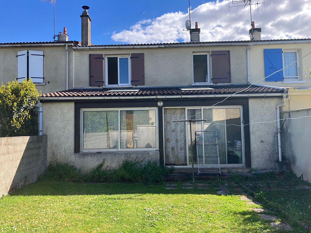 Achat maison à vendre 3 chambres 115 m² - Fontenay-le-Comte