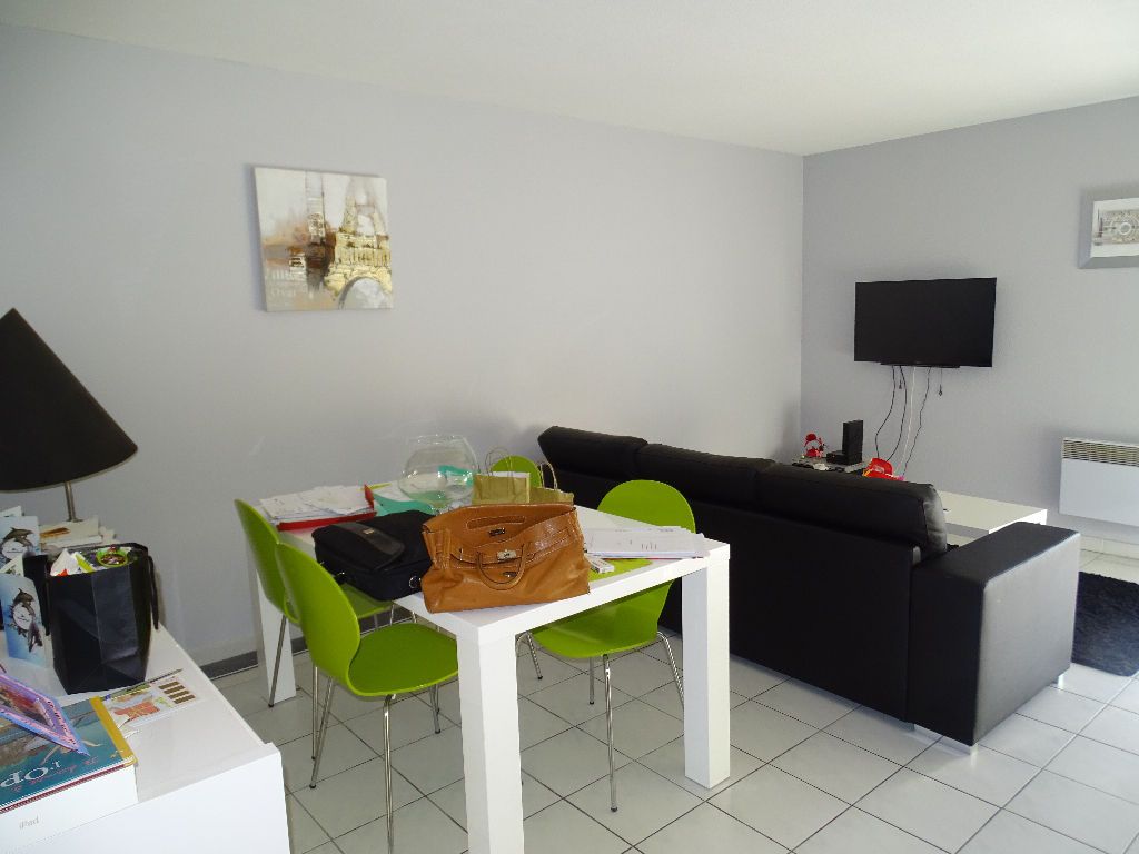 Achat appartement à vendre 3 pièces 65 m² - Vauvert