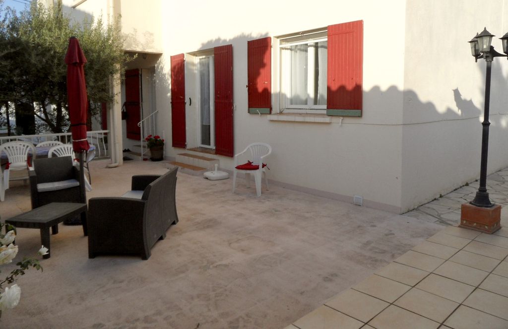 Achat maison à vendre 2 chambres 100 m² - Aubagne