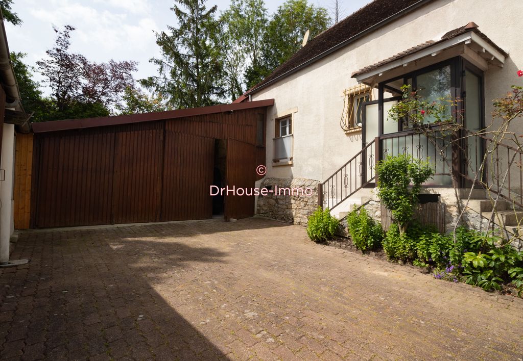 Achat maison à vendre 5 chambres 125 m² - Mareil-sur-Mauldre