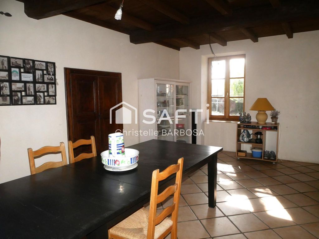 Achat maison à vendre 3 chambres 133 m² - La Chapelle-de-la-Tour