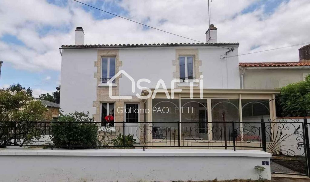 Achat maison à vendre 3 chambres 113 m² - Luçon