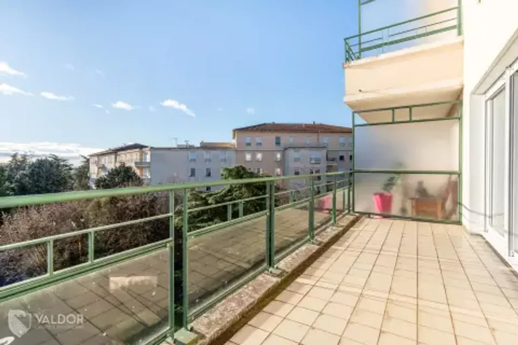 Achat appartement à vendre 3 pièces 72 m² - Écully