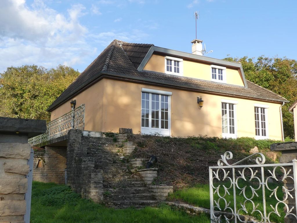 Achat maison à vendre 5 chambres 148 m² - Saint-Sernin-du-Bois