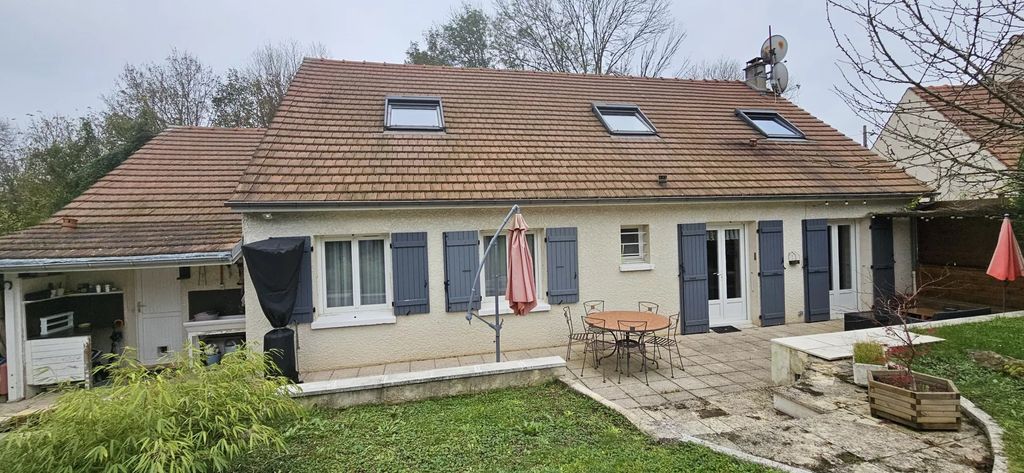 Achat maison à vendre 5 chambres 155 m² - Cerny