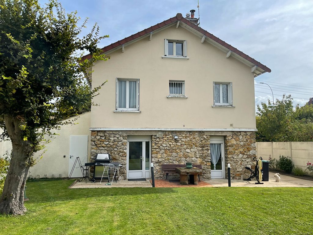 Achat maison à vendre 3 chambres 131 m² - Sainte-Geneviève-des-Bois