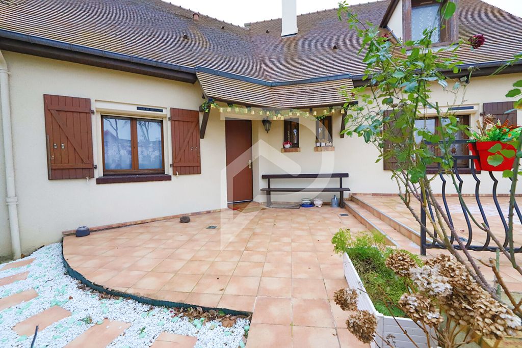 Achat maison à vendre 4 chambres 182 m² - Chatou