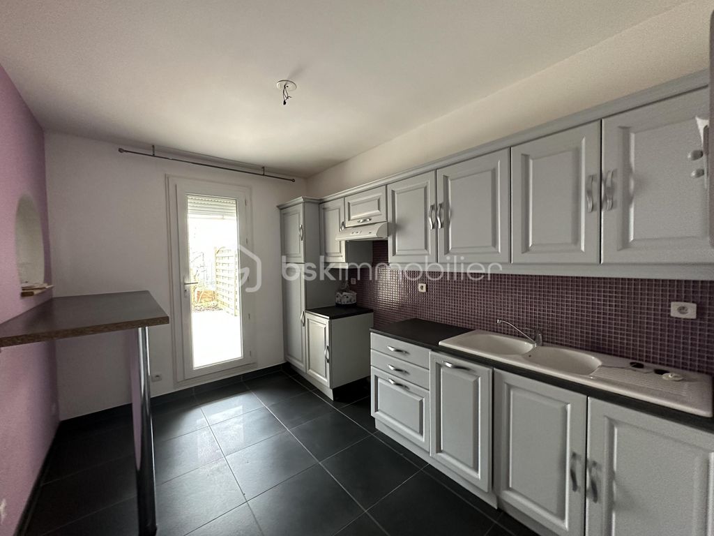 Achat maison à vendre 3 chambres 84 m² - Saint-Pierre-des-Corps