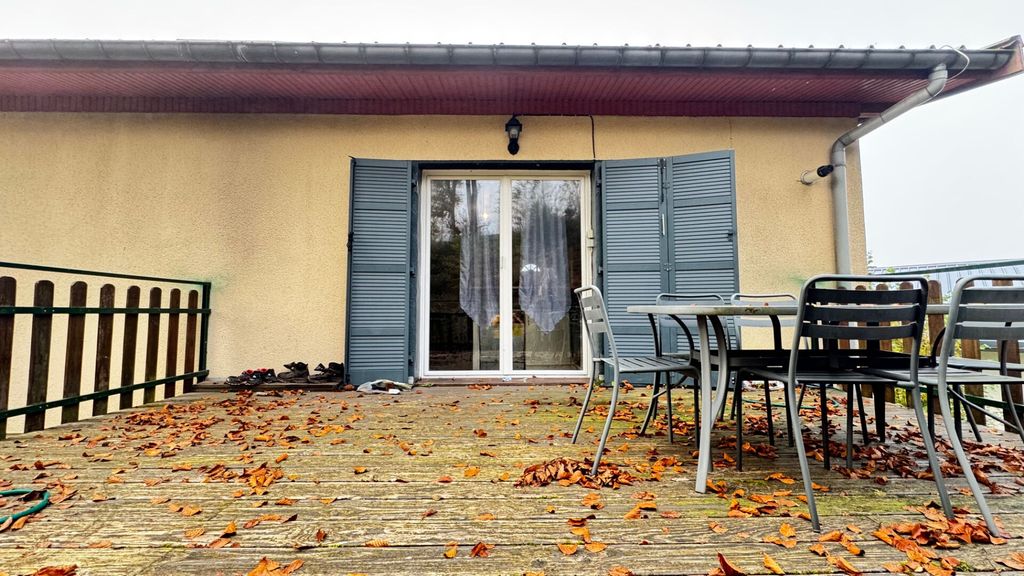 Achat maison à vendre 3 chambres 90 m² - Saint-Étienne-lès-Remiremont