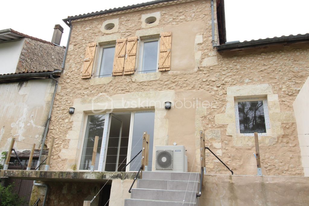 Achat maison à vendre 4 chambres 185 m² - Roquefort