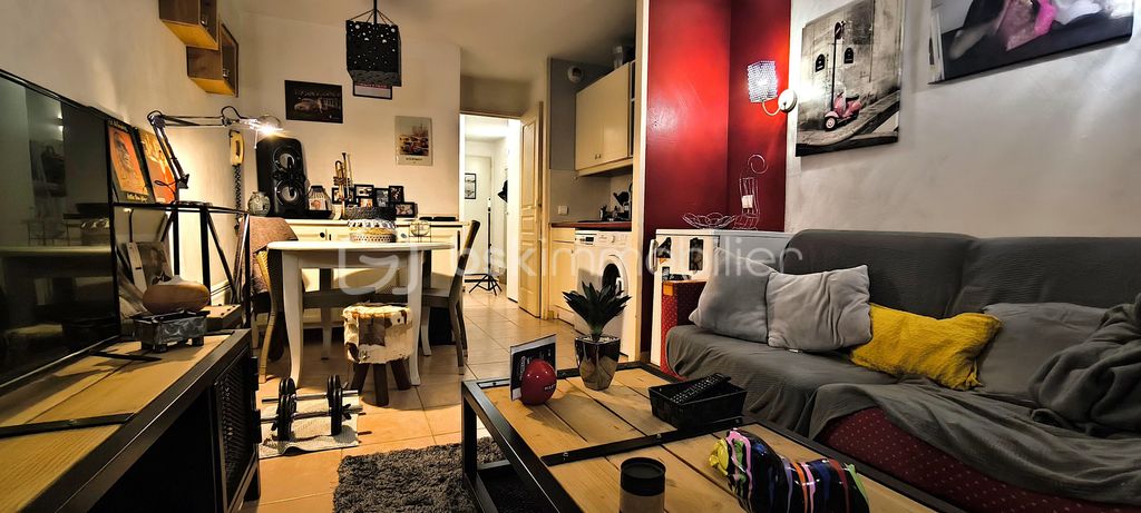 Achat appartement à vendre 2 pièces 27 m² - Mallemort