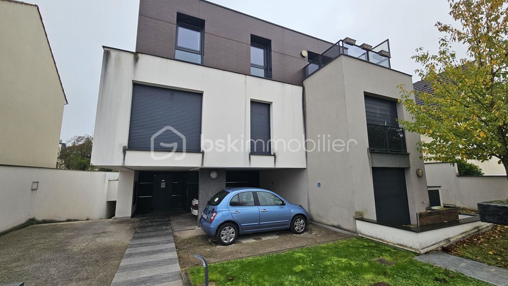 Achat appartement à vendre 3 pièces 66 m² - Livry-Gargan