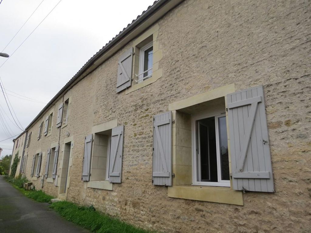 Achat maison à vendre 4 chambres 250 m² - Fontenay-le-Comte