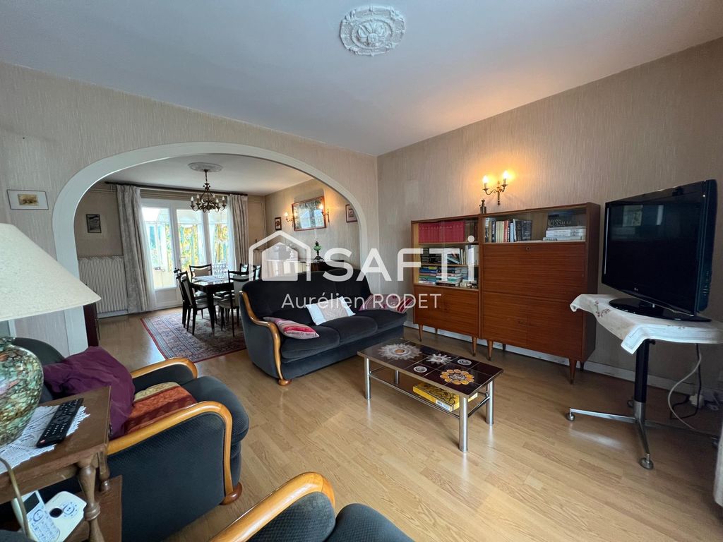 Achat maison à vendre 3 chambres 99 m² - Châteauroux