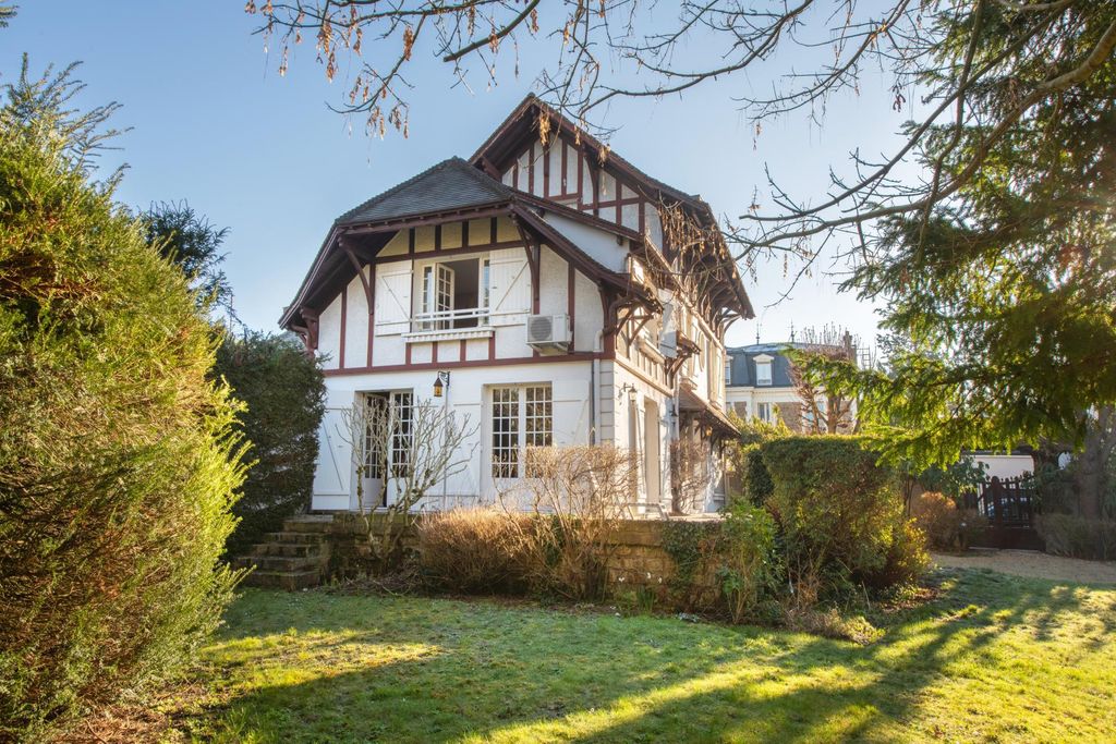 Achat maison à vendre 5 chambres 210 m² - Saint-Maur-des-Fossés