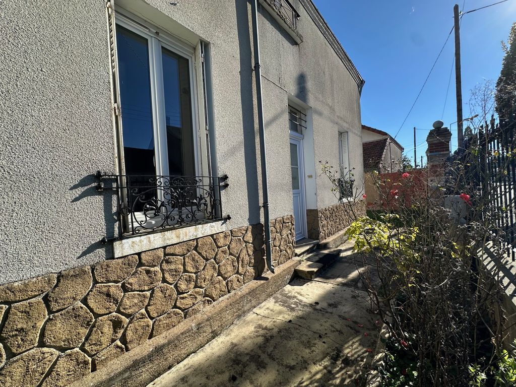 Achat maison à vendre 3 chambres 164 m² - Issoudun