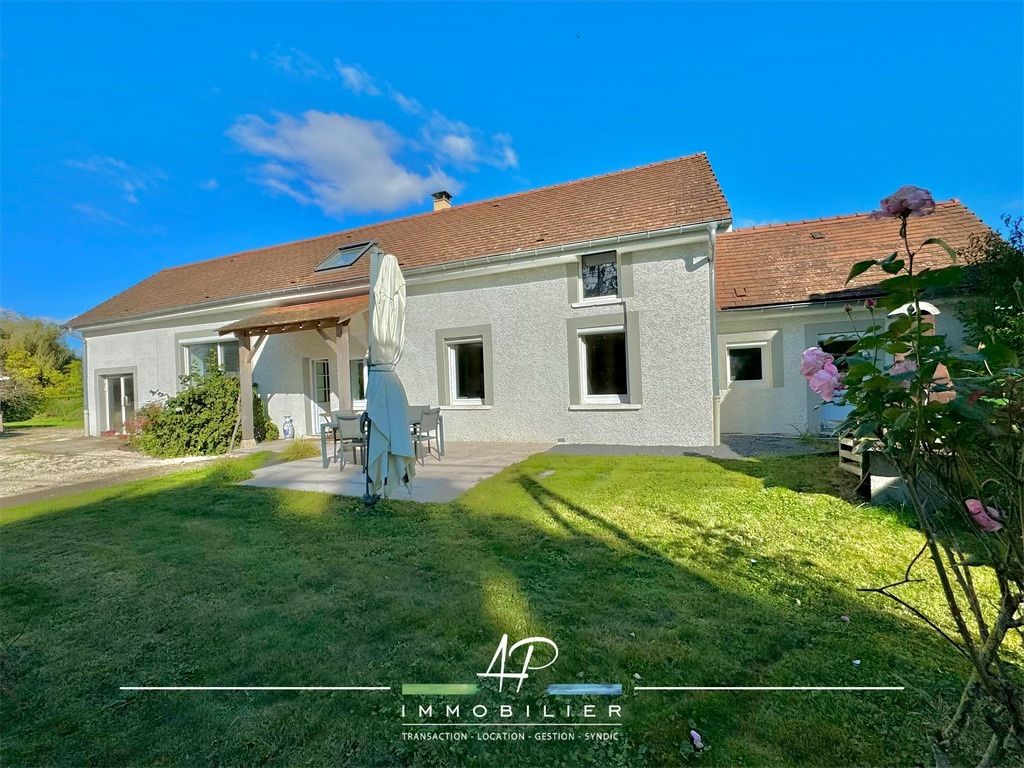 Achat maison à vendre 4 chambres 192 m² - Étevaux