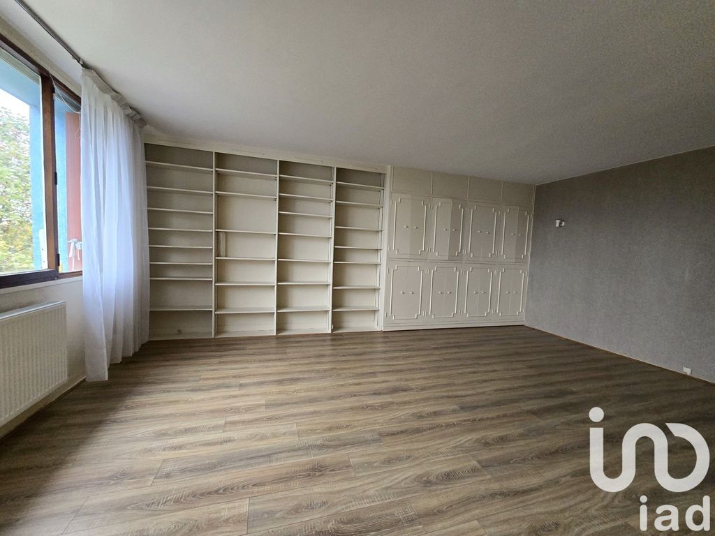 Achat appartement à vendre 3 pièces 66 m² - Suresnes