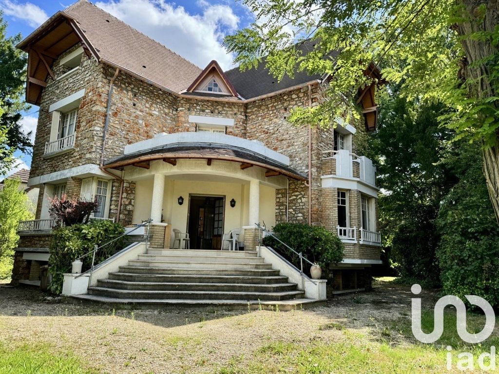 Achat maison à vendre 4 chambres 148 m² - Sainte-Geneviève-des-Bois