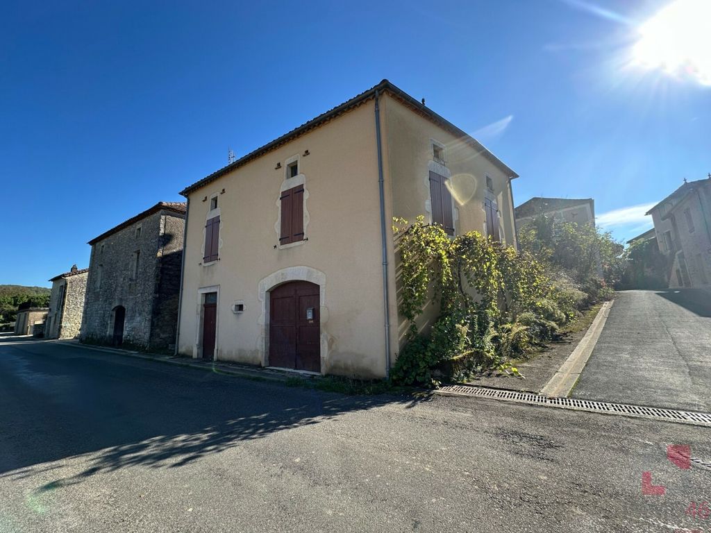 Achat maison à vendre 2 chambres 105 m² - Anglars-Juillac