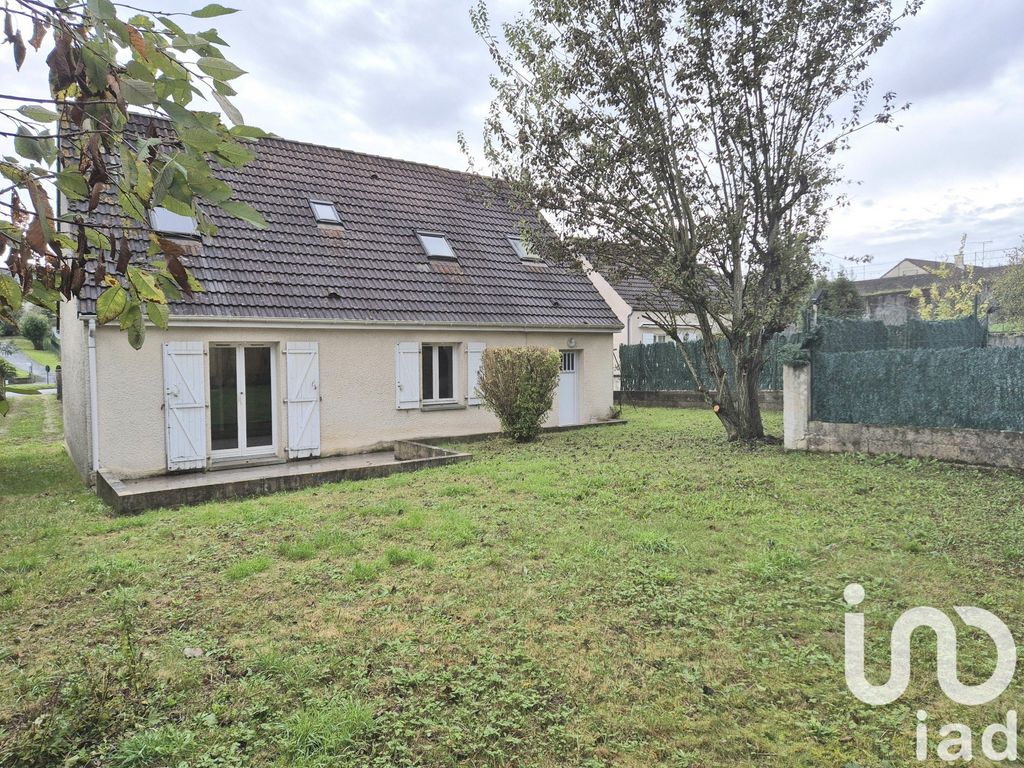 Achat maison à vendre 3 chambres 96 m² - Vaux-le-Pénil