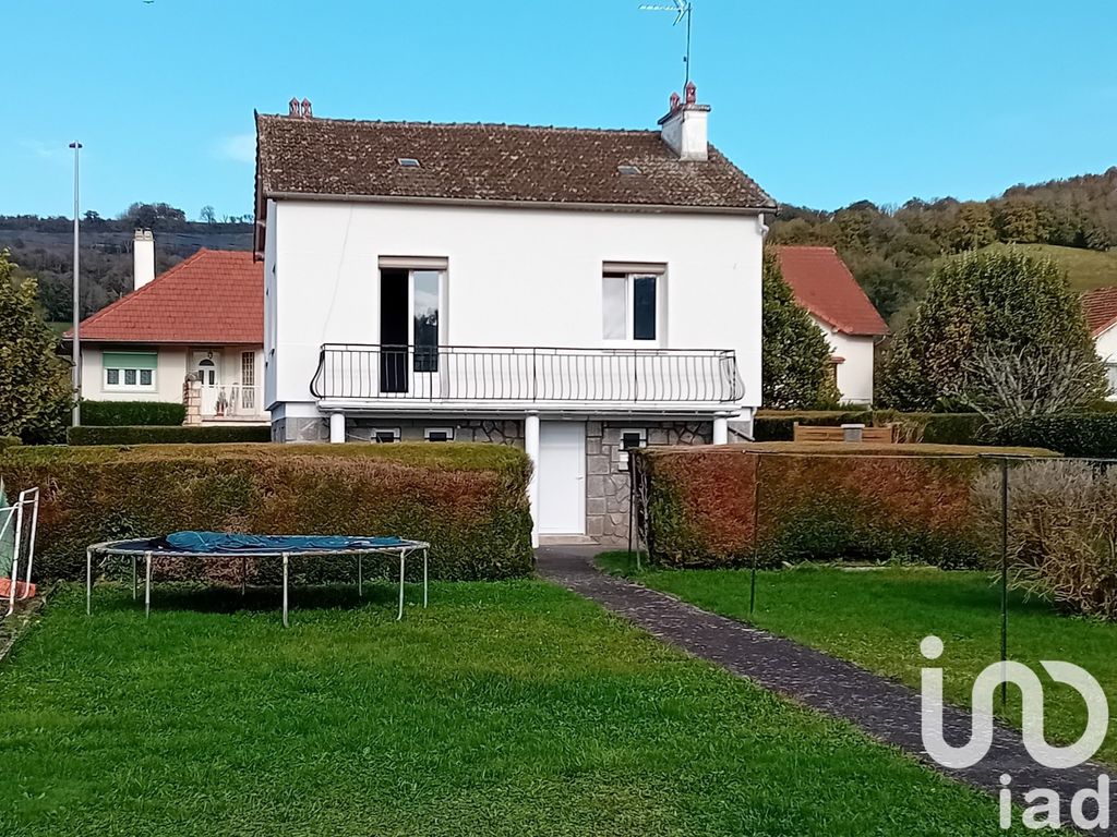 Achat maison à vendre 2 chambres 76 m² - Arpajon-sur-Cère