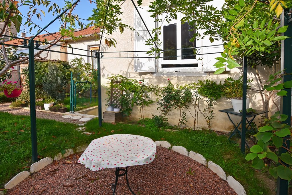 Achat maison à vendre 3 chambres 149 m² - Roanne