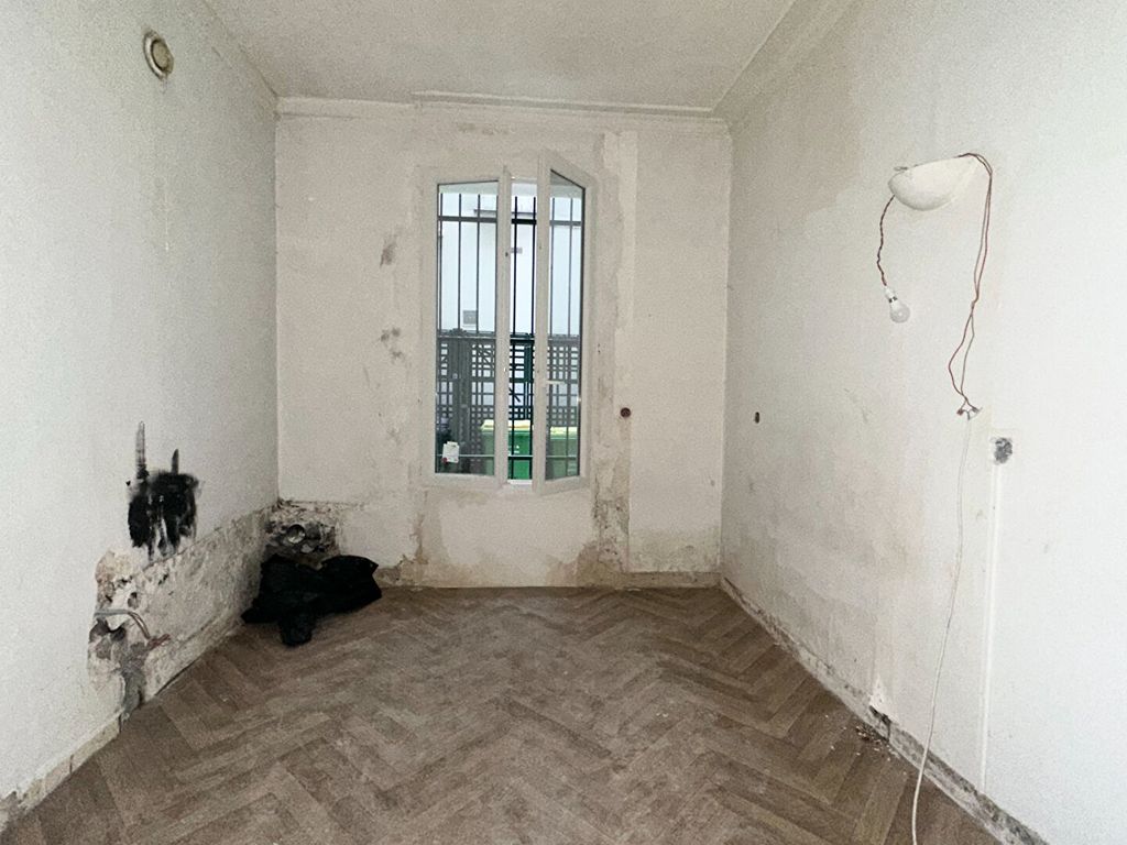 Achat appartement à vendre 2 pièces 27 m² - Paris 18ème arrondissement