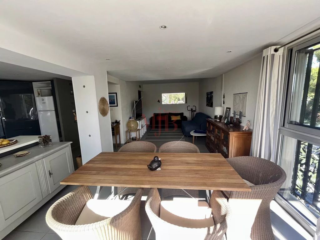 Achat appartement à vendre 2 pièces 64 m² - Bandol