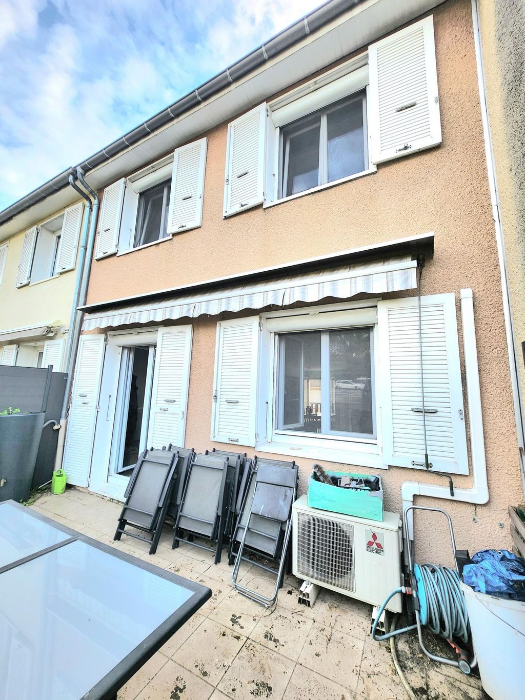 Achat maison à vendre 4 chambres 94 m² - Pierre-Bénite