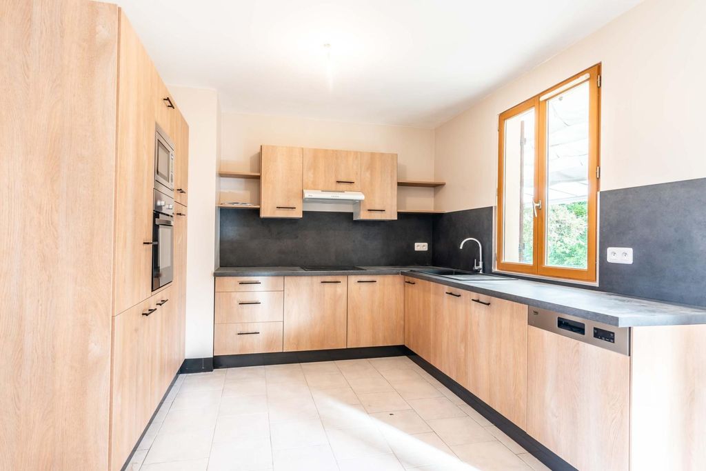 Achat maison à vendre 5 chambres 134 m² - Thonon-les-Bains