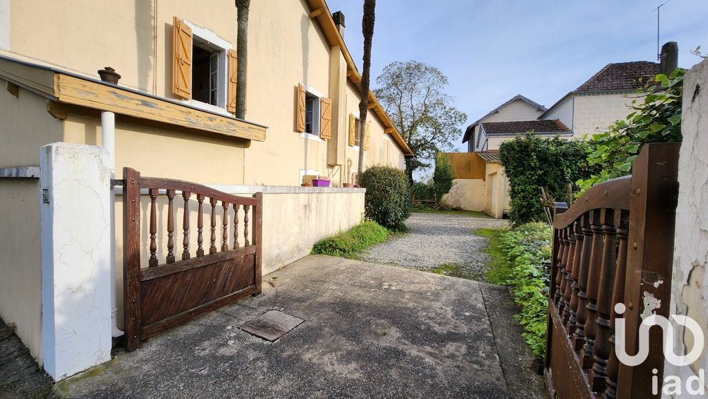 Achat maison à vendre 5 chambres 140 m² - Sauveterre-de-Béarn