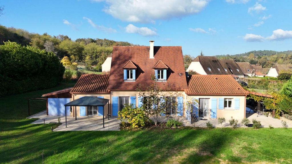 Achat maison à vendre 4 chambres 180 m² - Sarlat-la-Canéda