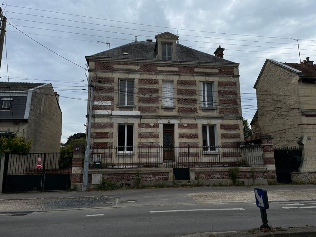 Achat maison à vendre 4 chambres 177 m² - Soissons