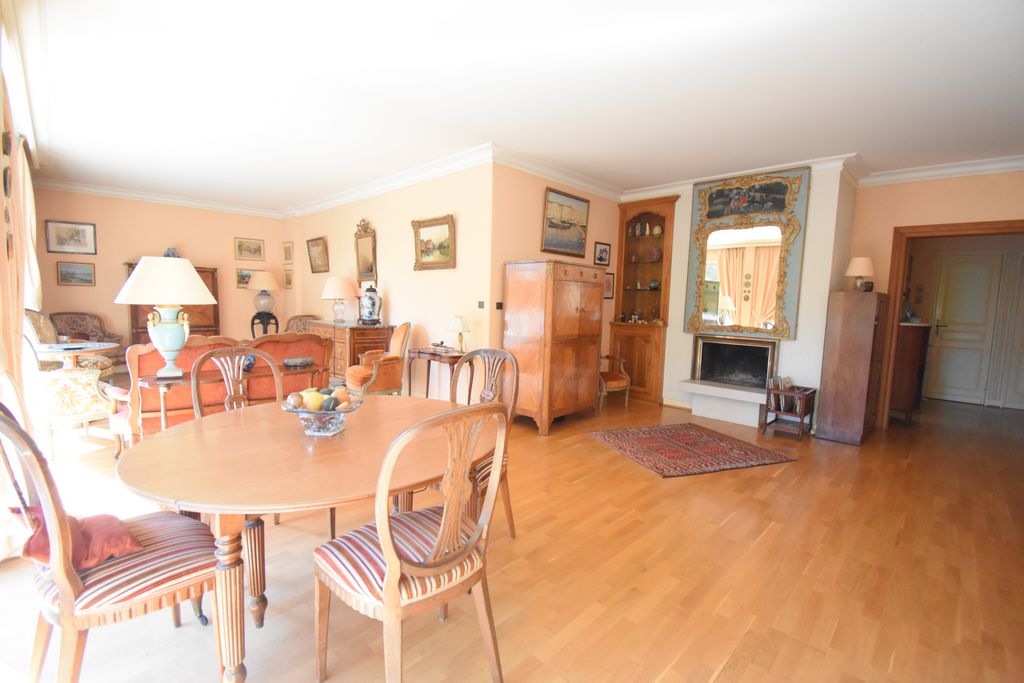 Achat appartement à vendre 4 pièces 127 m² - Ville-d'Avray