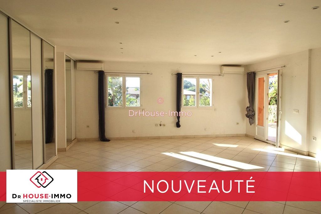 Achat appartement à vendre 3 pièces 85 m² - Cavalaire-sur-Mer