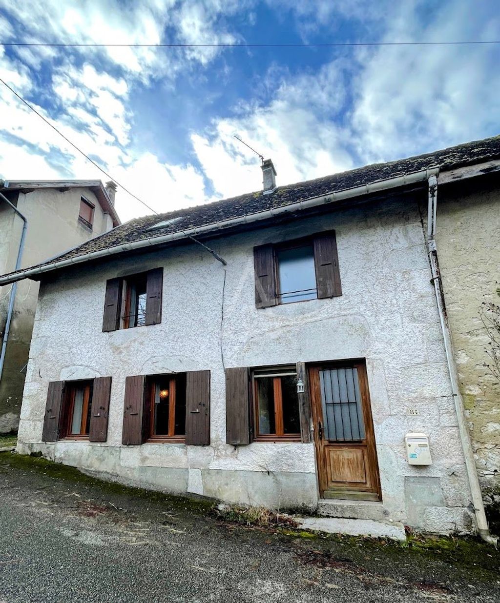 Achat maison à vendre 3 chambres 120 m² - Lépin-le-Lac