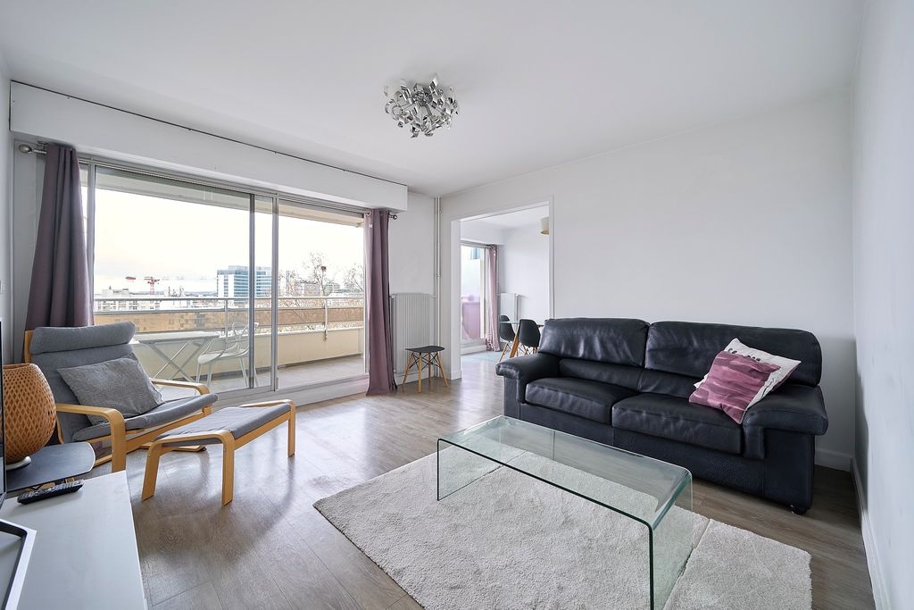 Achat appartement à vendre 4 pièces 73 m² - Courbevoie