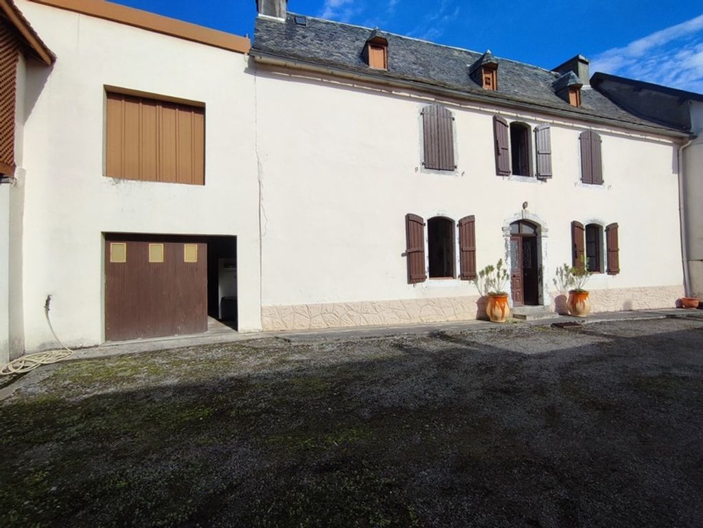 Achat maison à vendre 4 chambres 118 m² - Avezac-Prat-Lahitte