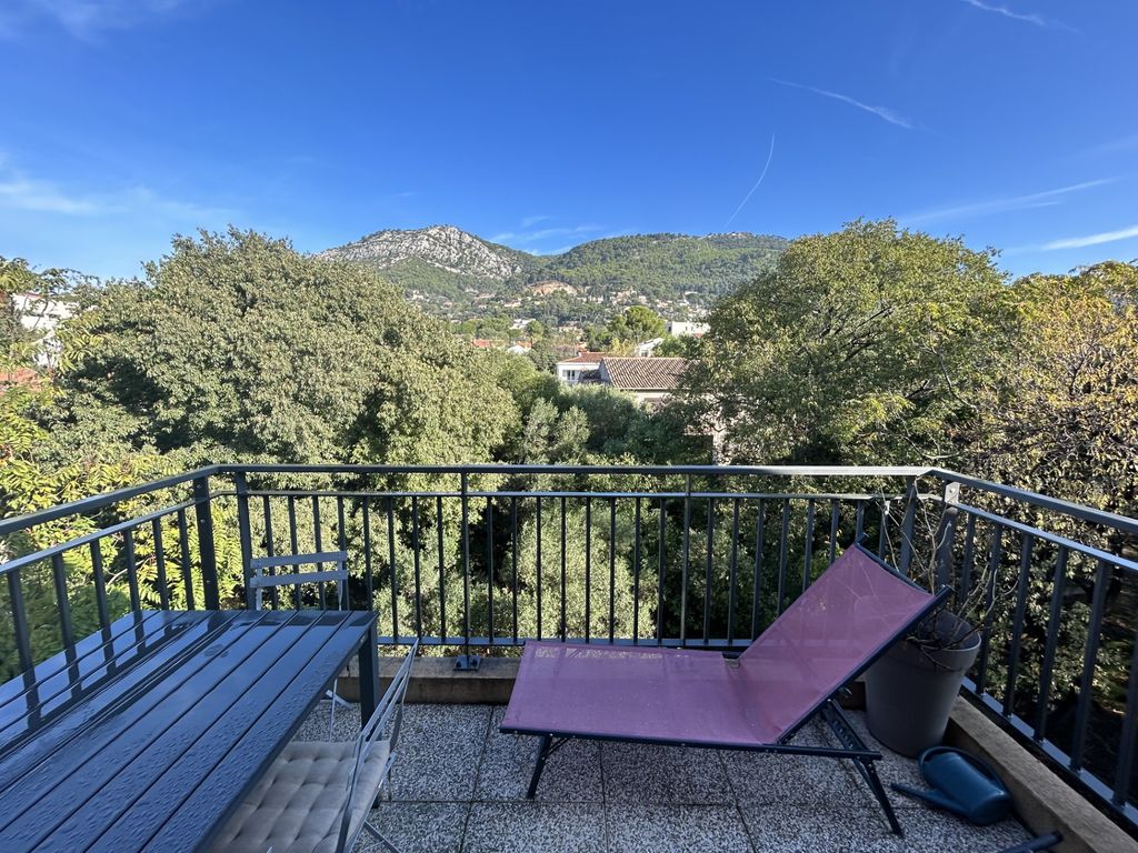 Achat appartement à vendre 3 pièces 72 m² - Toulon