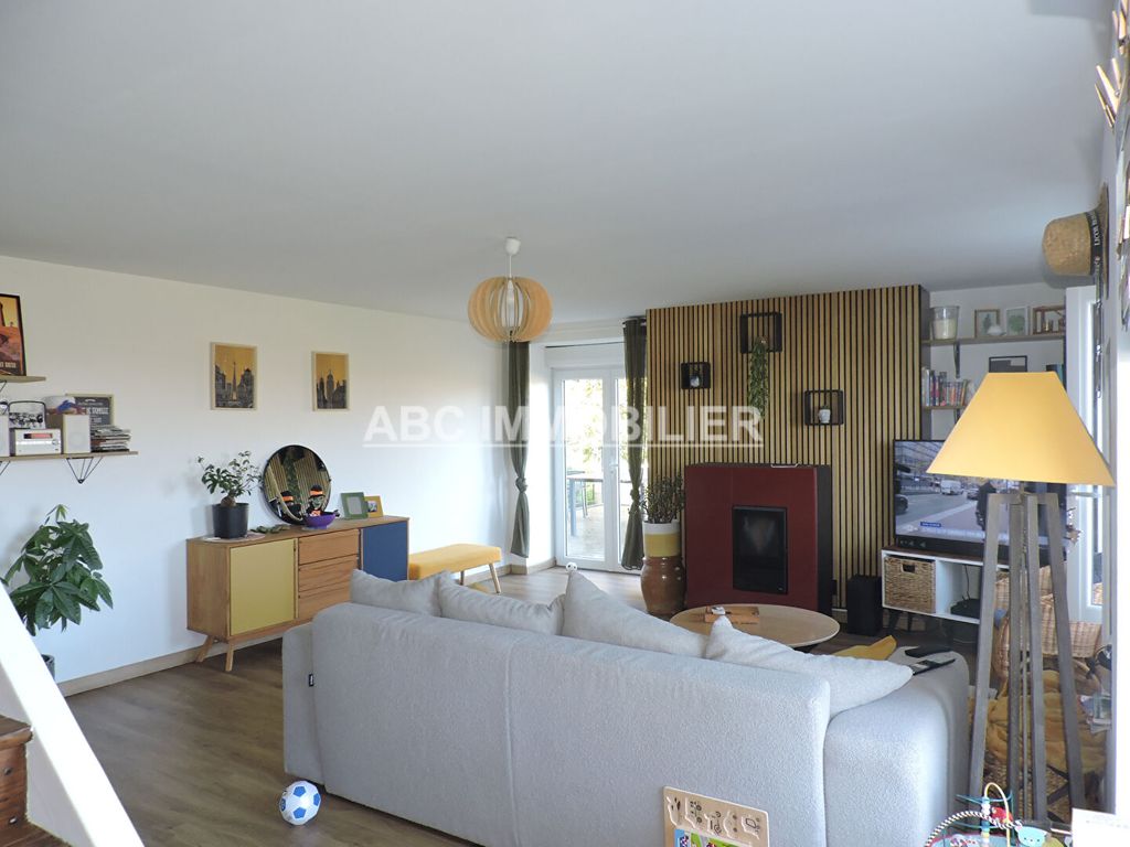 Achat maison à vendre 4 chambres 141 m² - Saint-Martin-de-Jussac