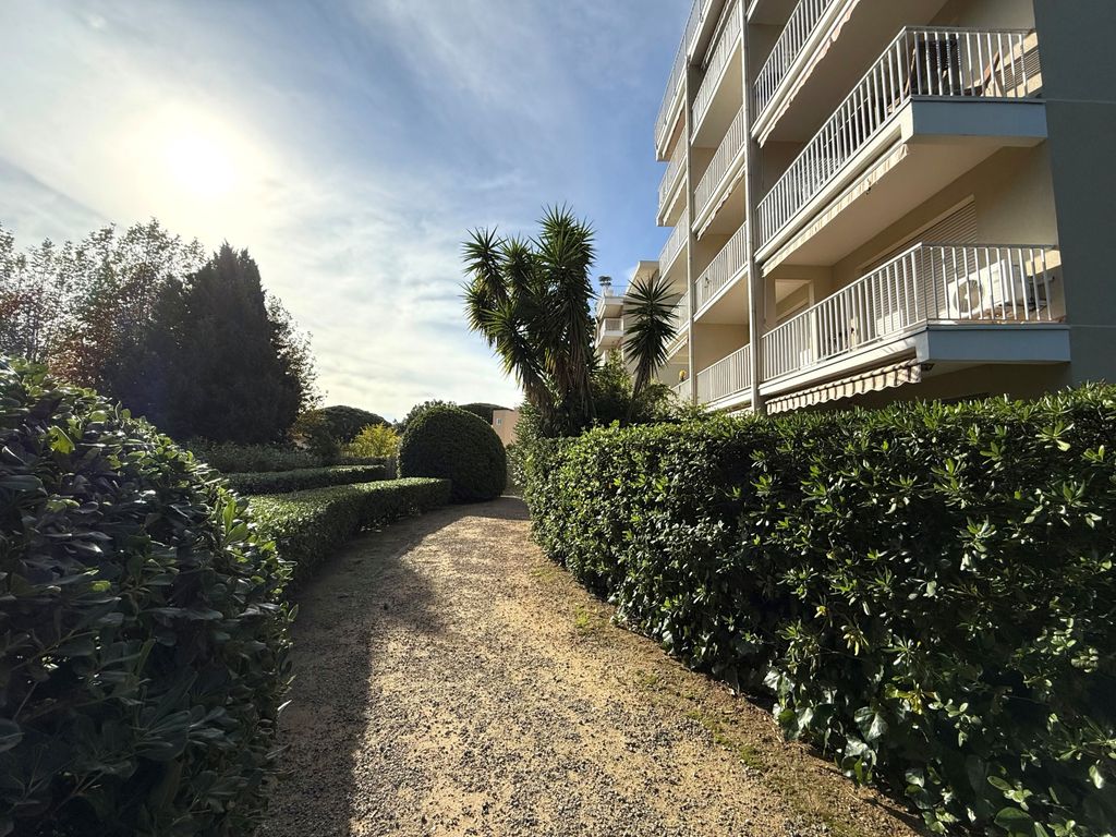 Achat appartement à vendre 3 pièces 62 m² - Cavalaire-sur-Mer